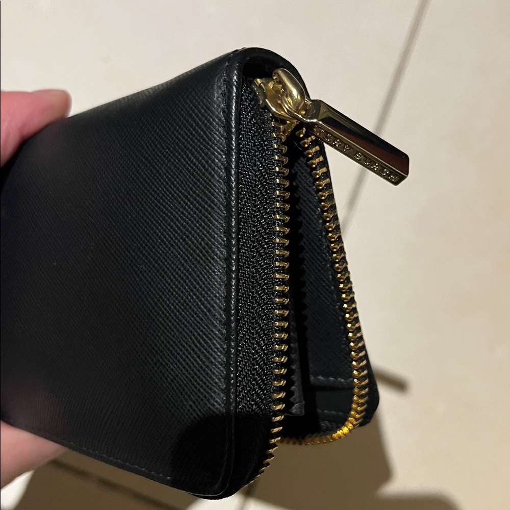 Tory Burch Black Leather Wristlet Clutch with Gold Logo - Picture 15 of 16